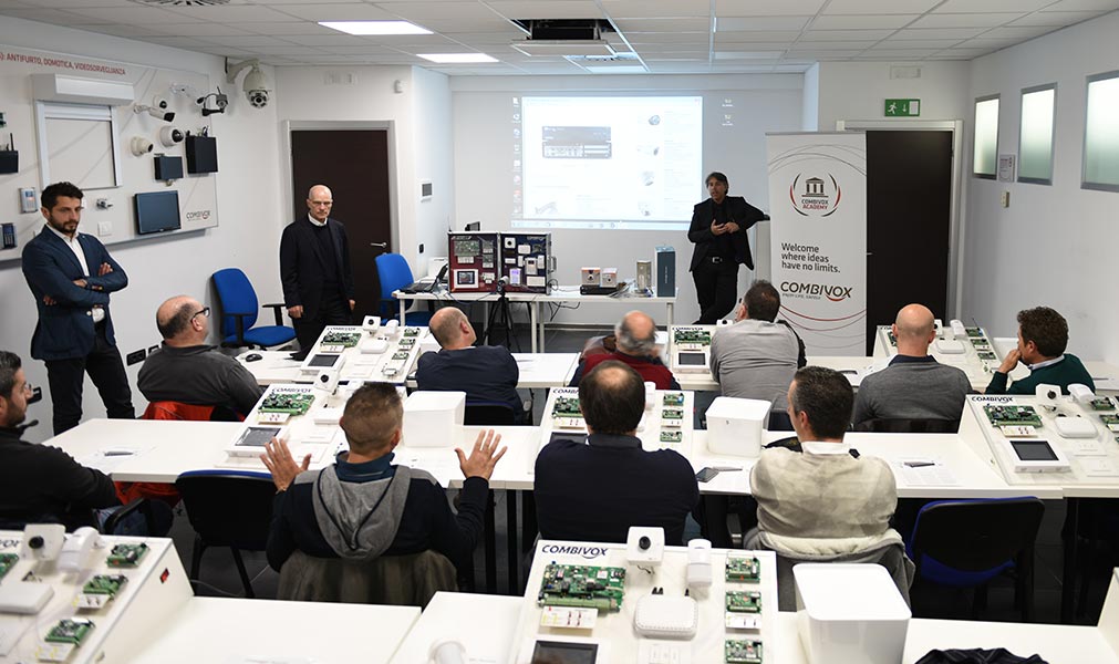 g-combivox-academy-6